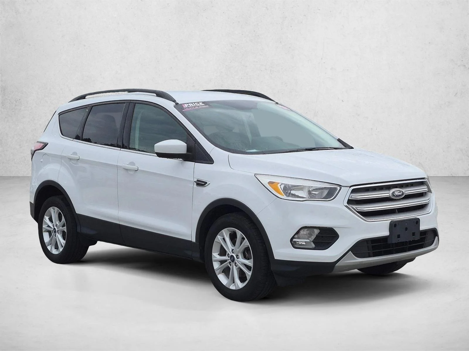 Used 2018 Oxford White Ford SE image 3