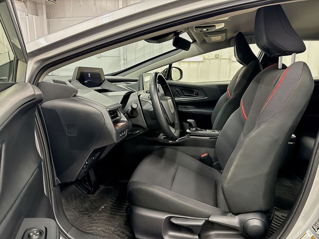 Used 2024  Toyota SE image 12