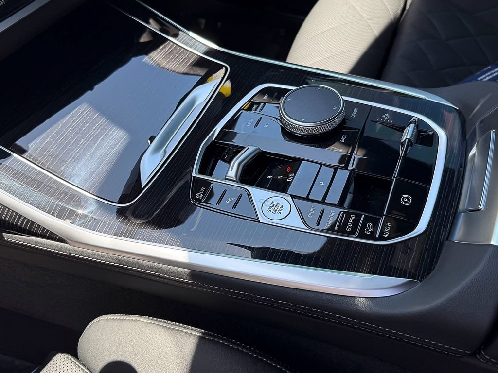 New 2027 Skyscraper Grey Metallic BMW xDrive40i image 10