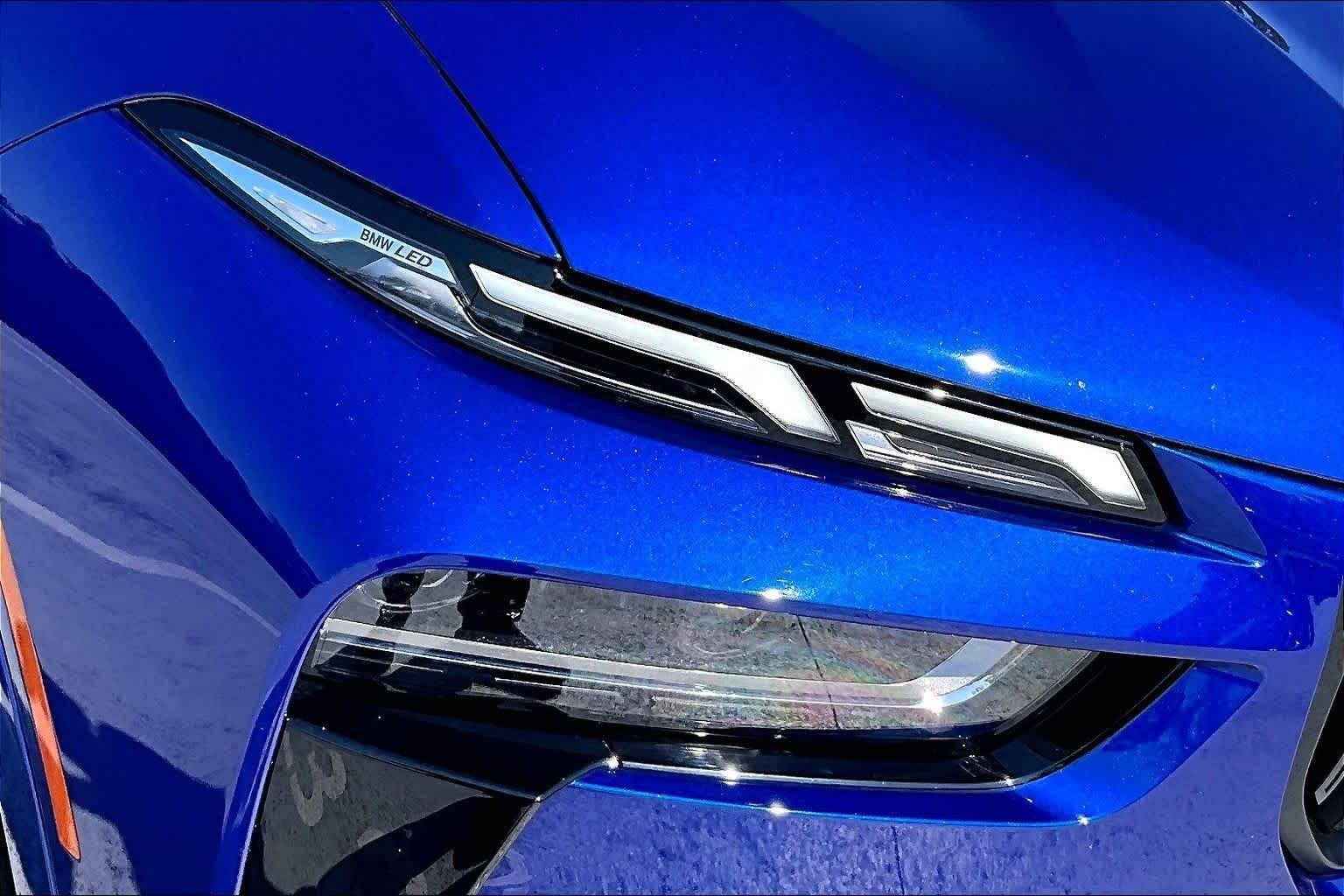 Used 2026 Marina Bay Blue Metallic BMW M60i image 28