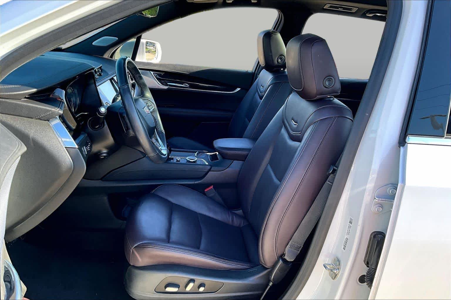 Pre-Owned 2020 Cadillac XT6 FWD Premium Luxury