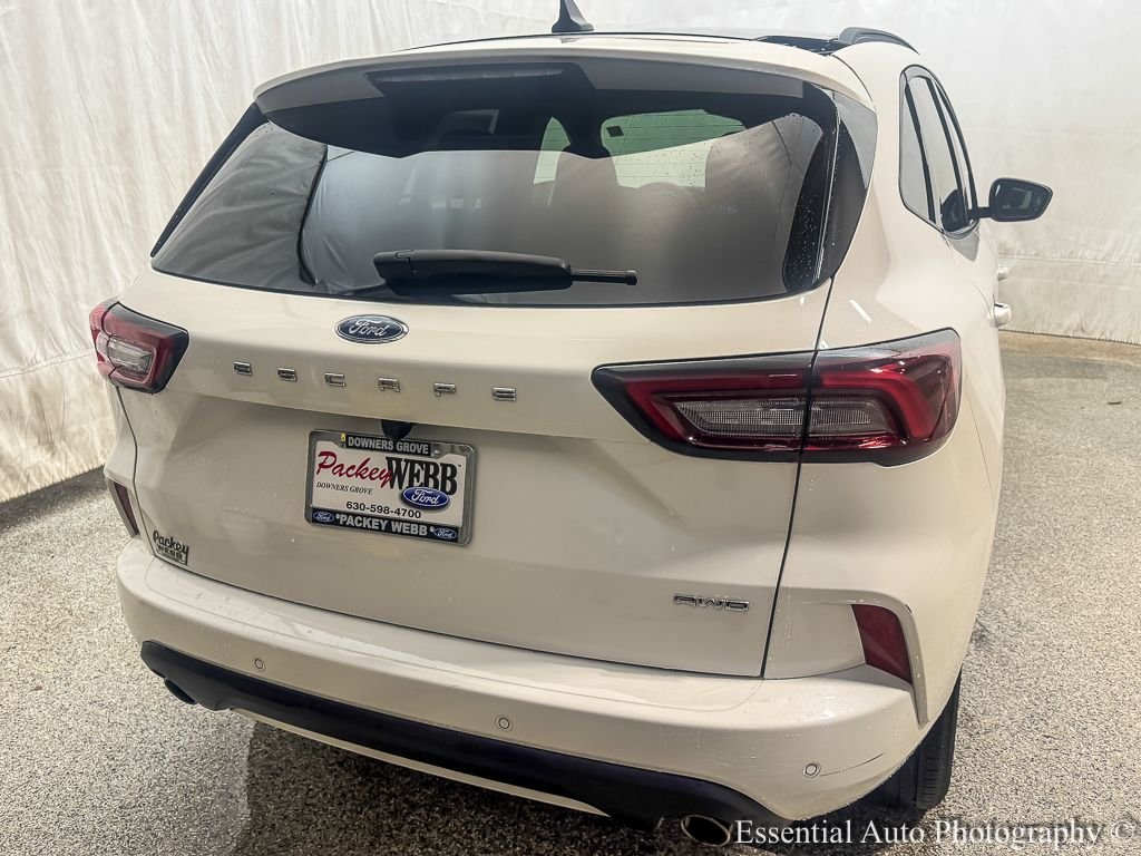 Used 2023 White Metallic Ford ST-Line image 6