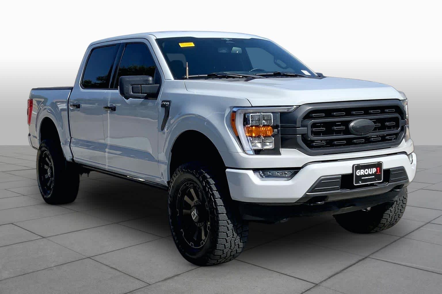 Used 2023 Avalanche Gray Ford XLT image 4