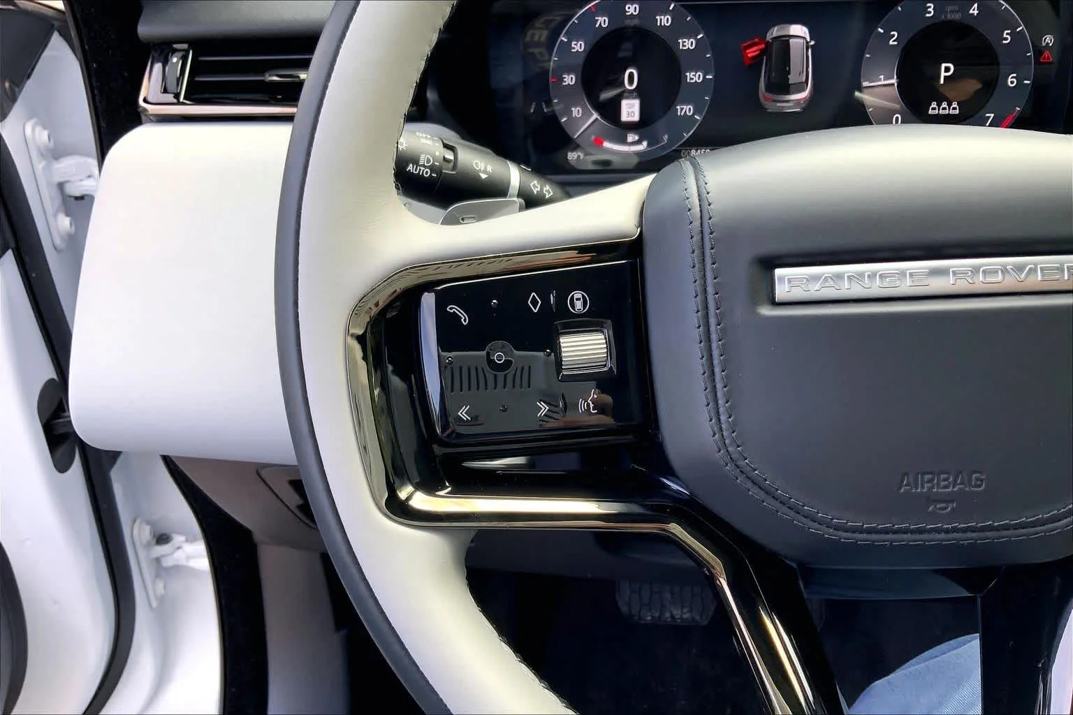 Used 2026 Fuji White Land Rover S image 23