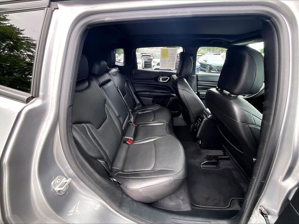 Used 2023 Silver Jeep Limited image 16