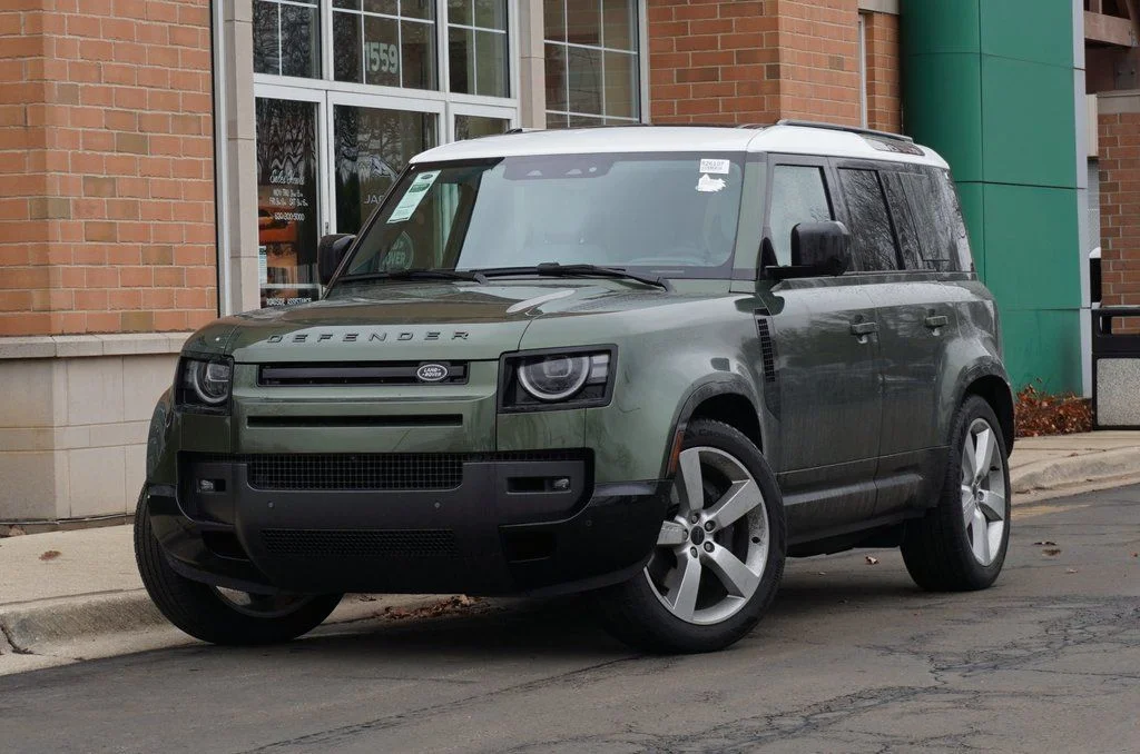 2026 Land Rover Defender 110 X-Dynamic SE P400's photo
