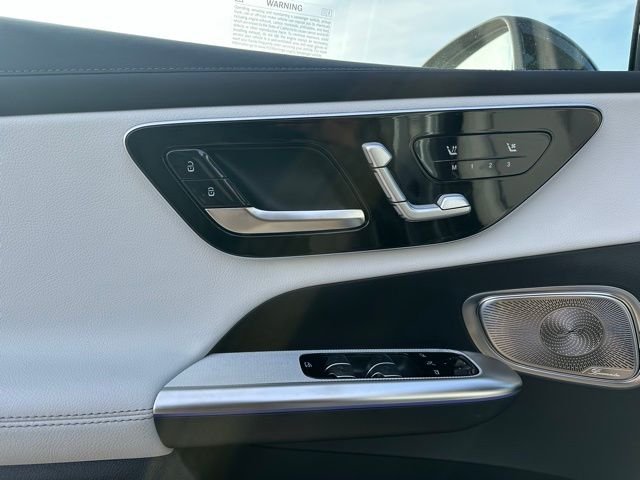 Used 2026 Cirrus Silver Metallic Mercedes-Benz GLC 300 image 13