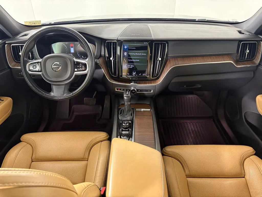 Used 2021 Black Volvo T5 Inscription image 31