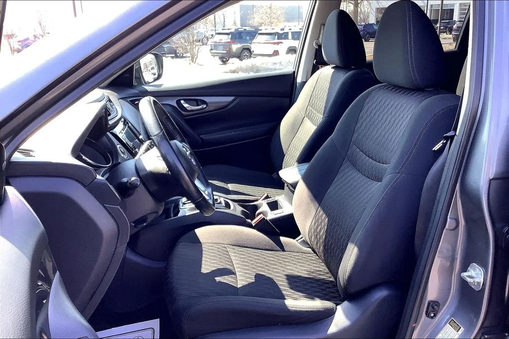 Used 2020 Gray Nissan SV image 25