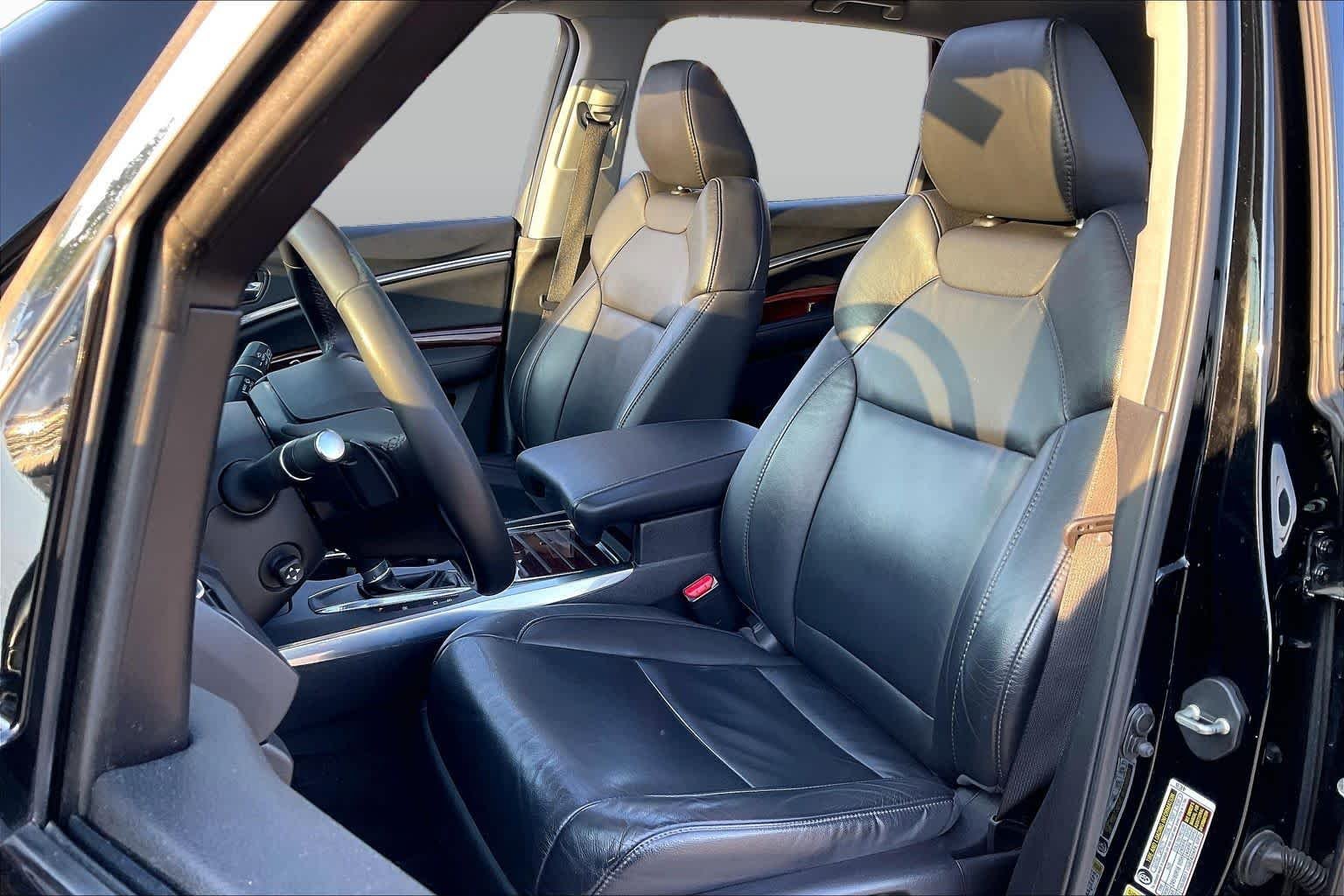 Used 2015 Crystal Black Pearl Acura  image 8