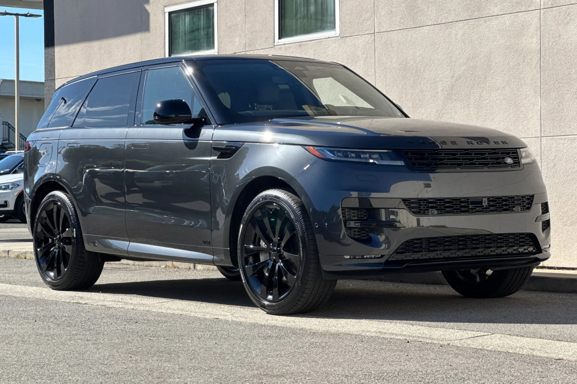 New 2026 Carpathian Grey Land Rover Dynamic SE image 9