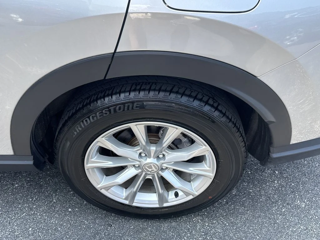 Used 2024  Honda EX image 11