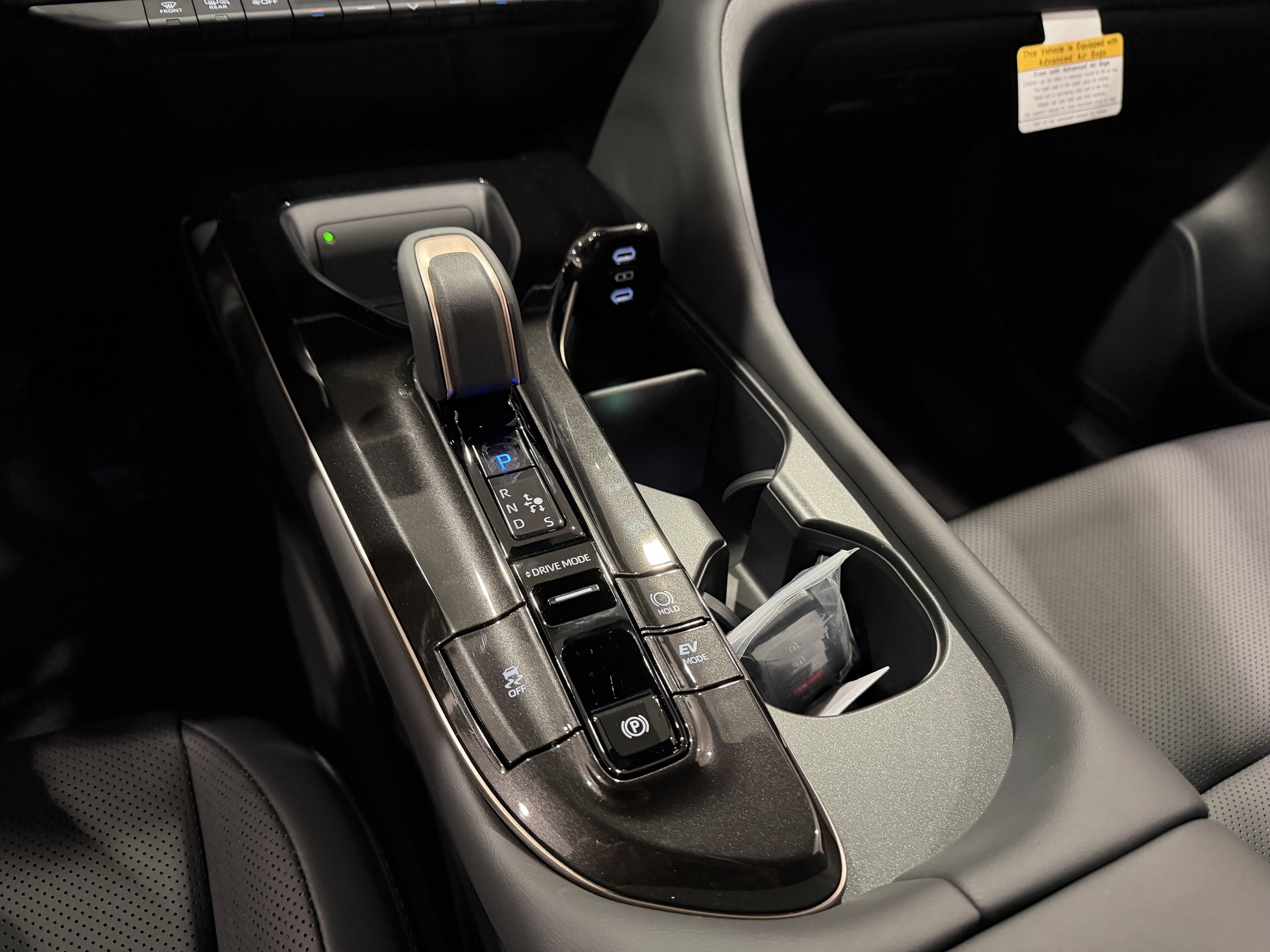 2025 Toyota Crown Signia XLE - Photo 22