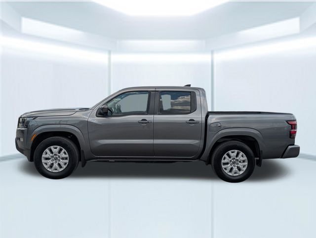 Used 2024 Gray Nissan SV image 2