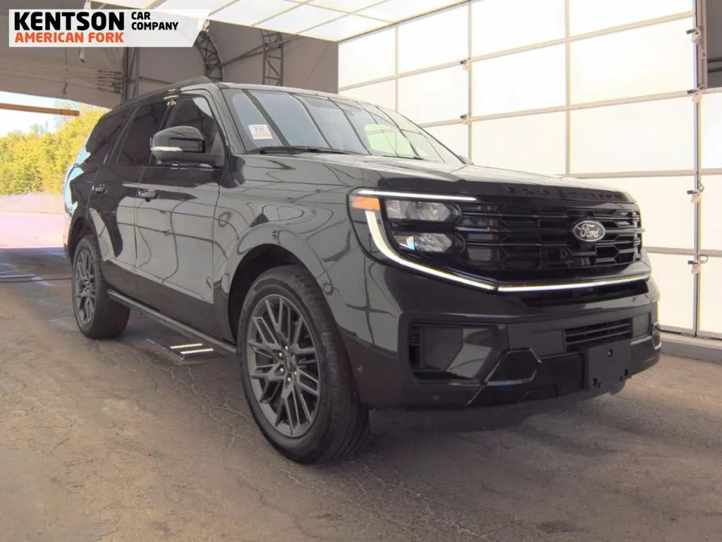 Used 2025 Gray Ford Platinum image 2