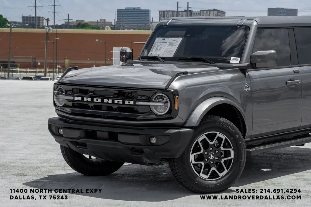 Used 2024 Gray Metallic Ford Outer Banks image 3