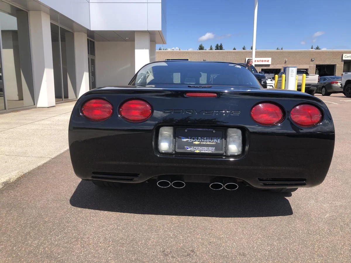 Used 2001 Black Chevrolet 2dr Cpe image 8