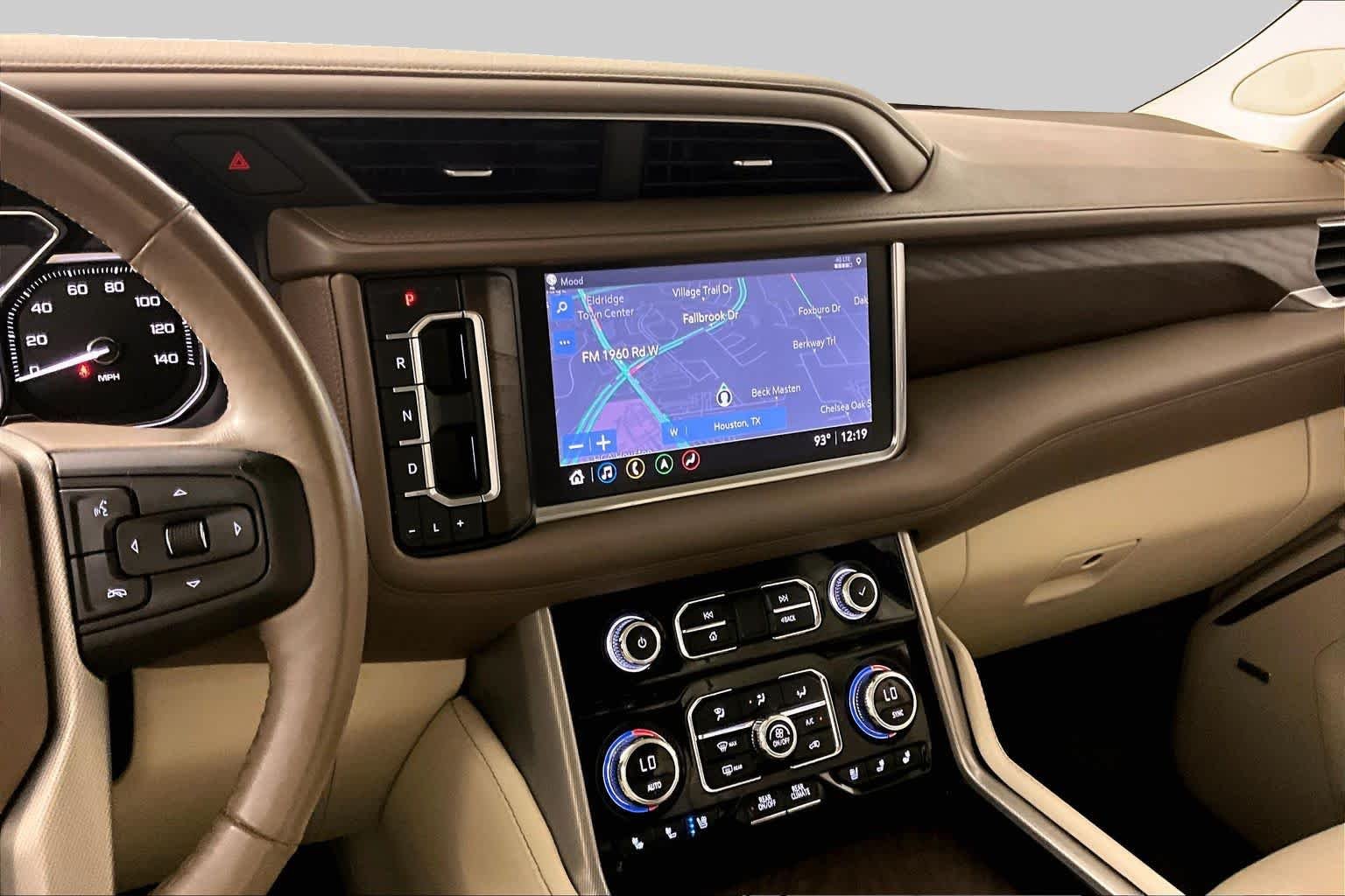 Used 2021 White Frost Tricoat GMC Denali image 7