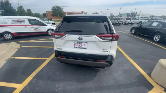 2019 Toyota RAV4 XSE - Photo 9
