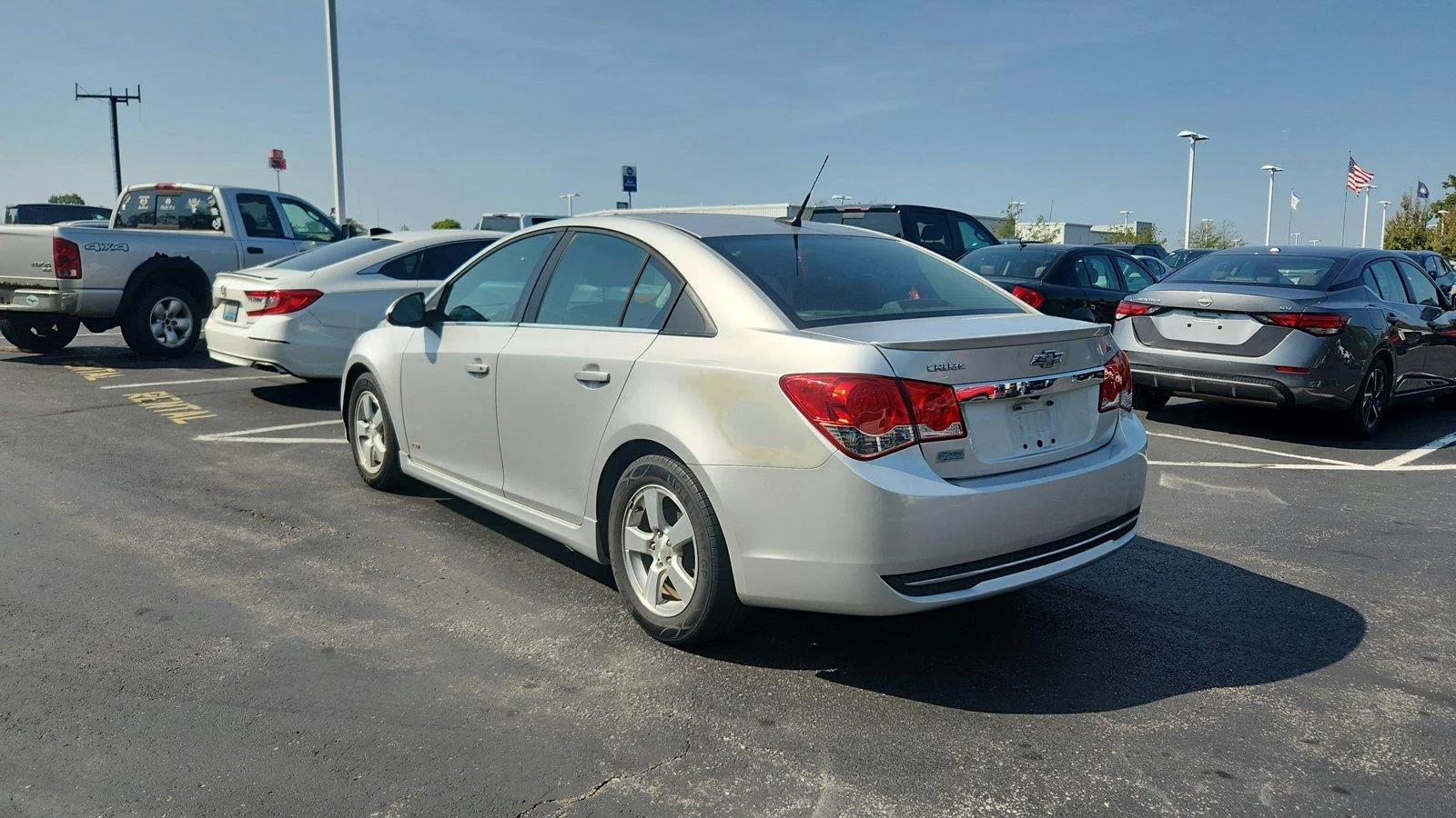 Used 2014 SILVER ICE METALLIC Chevrolet 1LT image 6