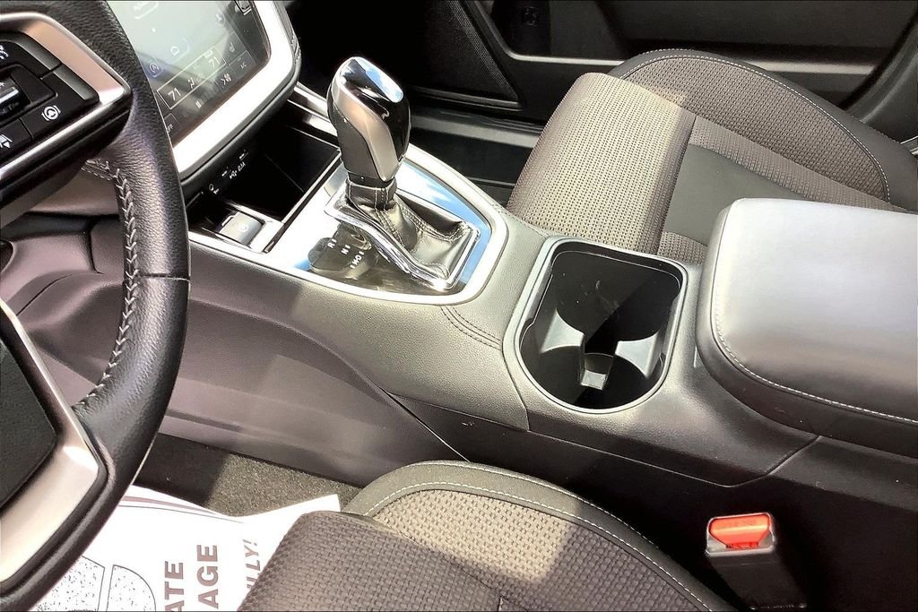 Used 2020 White Subaru Premium image 20