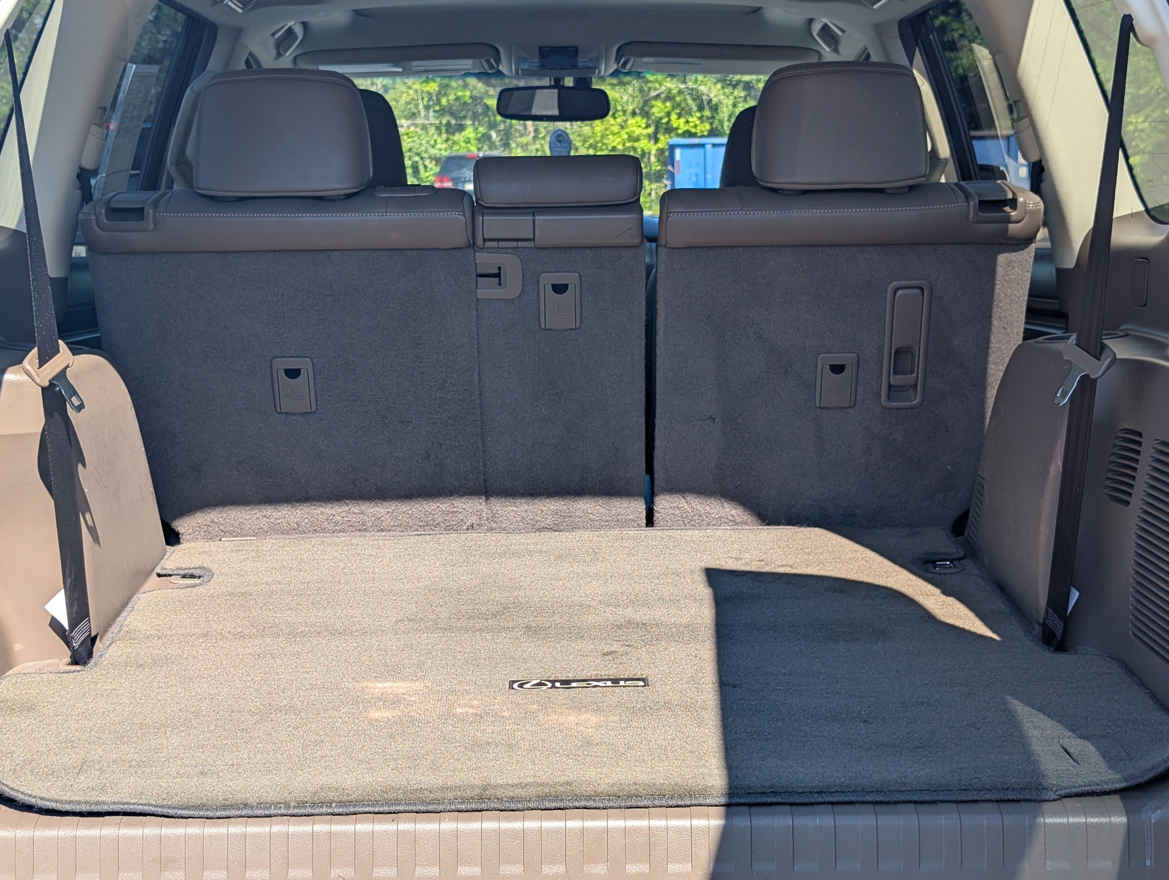 Used 2017 Starfire Pearl Lexus 460 image 28