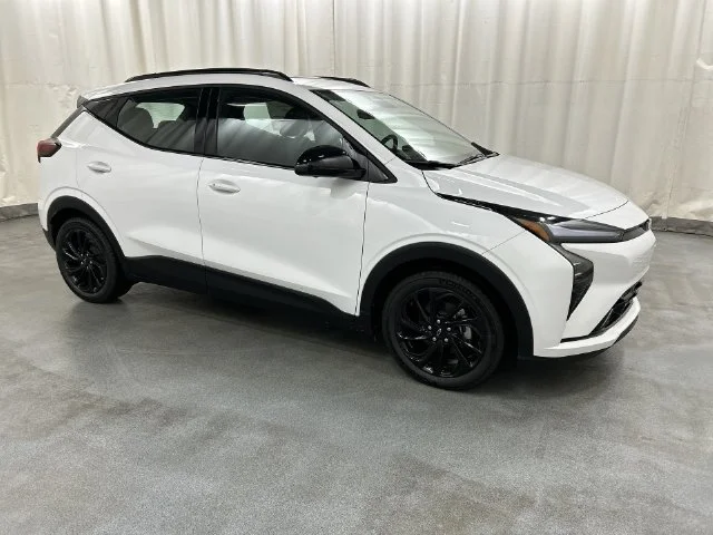 New 2027 Summit White Chevrolet RS image 1
