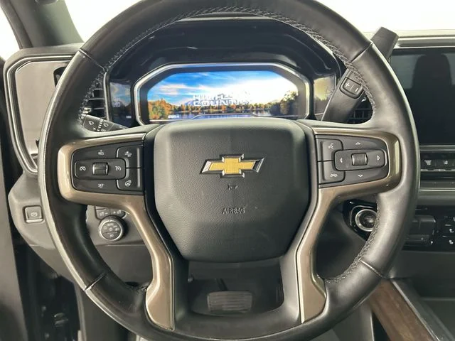 Used 2024 Black Chevrolet High Country image 8
