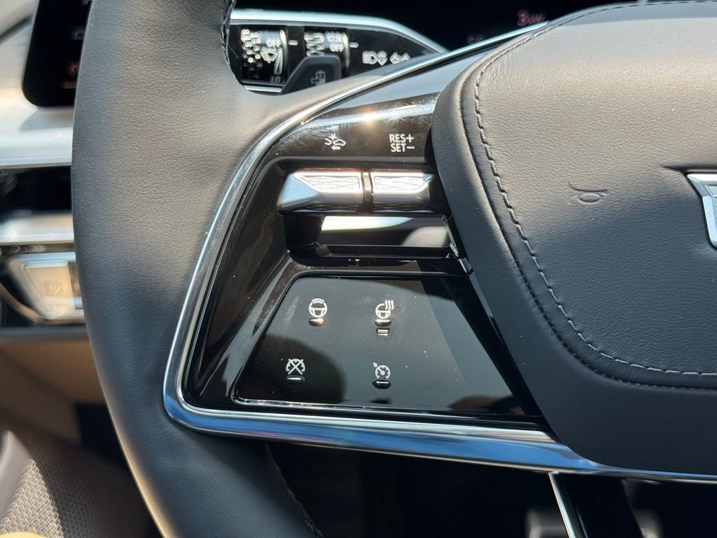 2025 Cadillac LYRIQ Luxury 3 - Photo 28