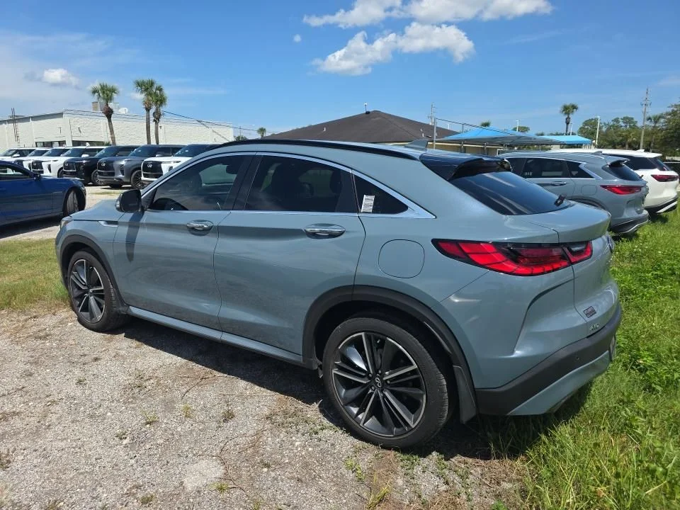 Certified Used 2023 Gray INFINITI LUXE image 5