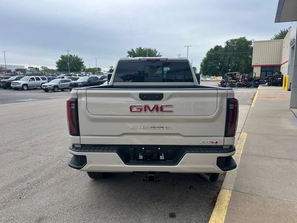 2026 GMC Sierra 2500HD AT4 - Photo 6