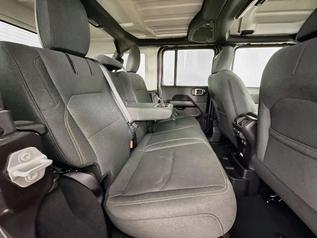 Used 2025 Gray Jeep Sahara 4xe image 26