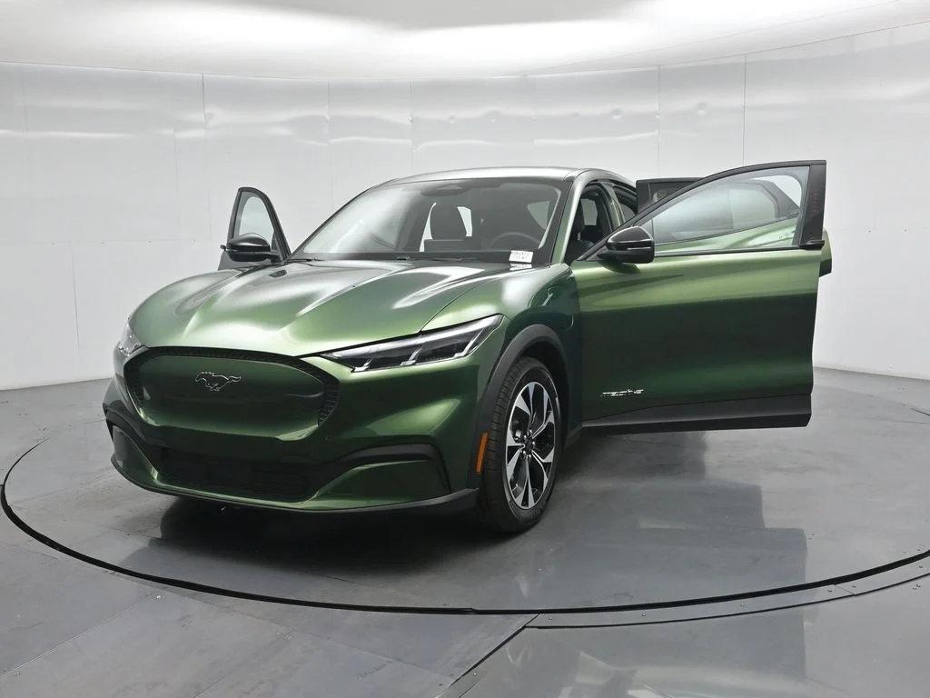 New 2026 Green Ford Select image 26