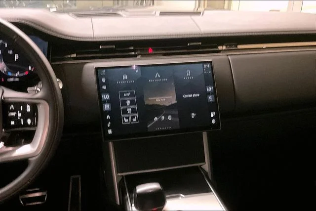 Used 2024 Gray Land Rover SV image 5