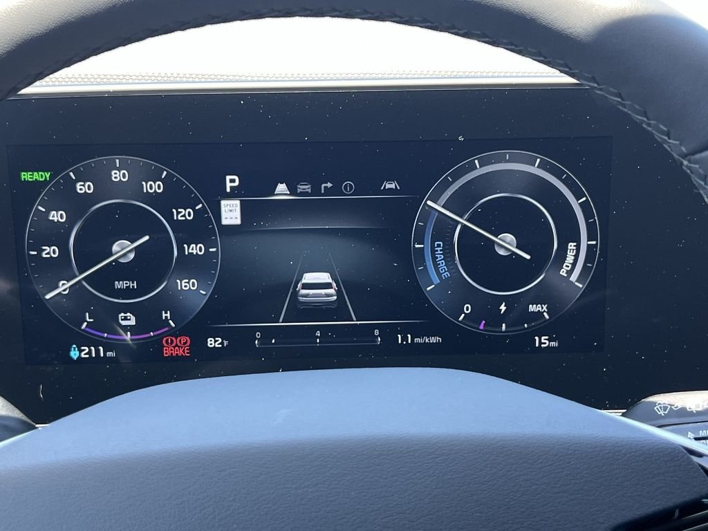 New 2026 White Kia Wave image 15