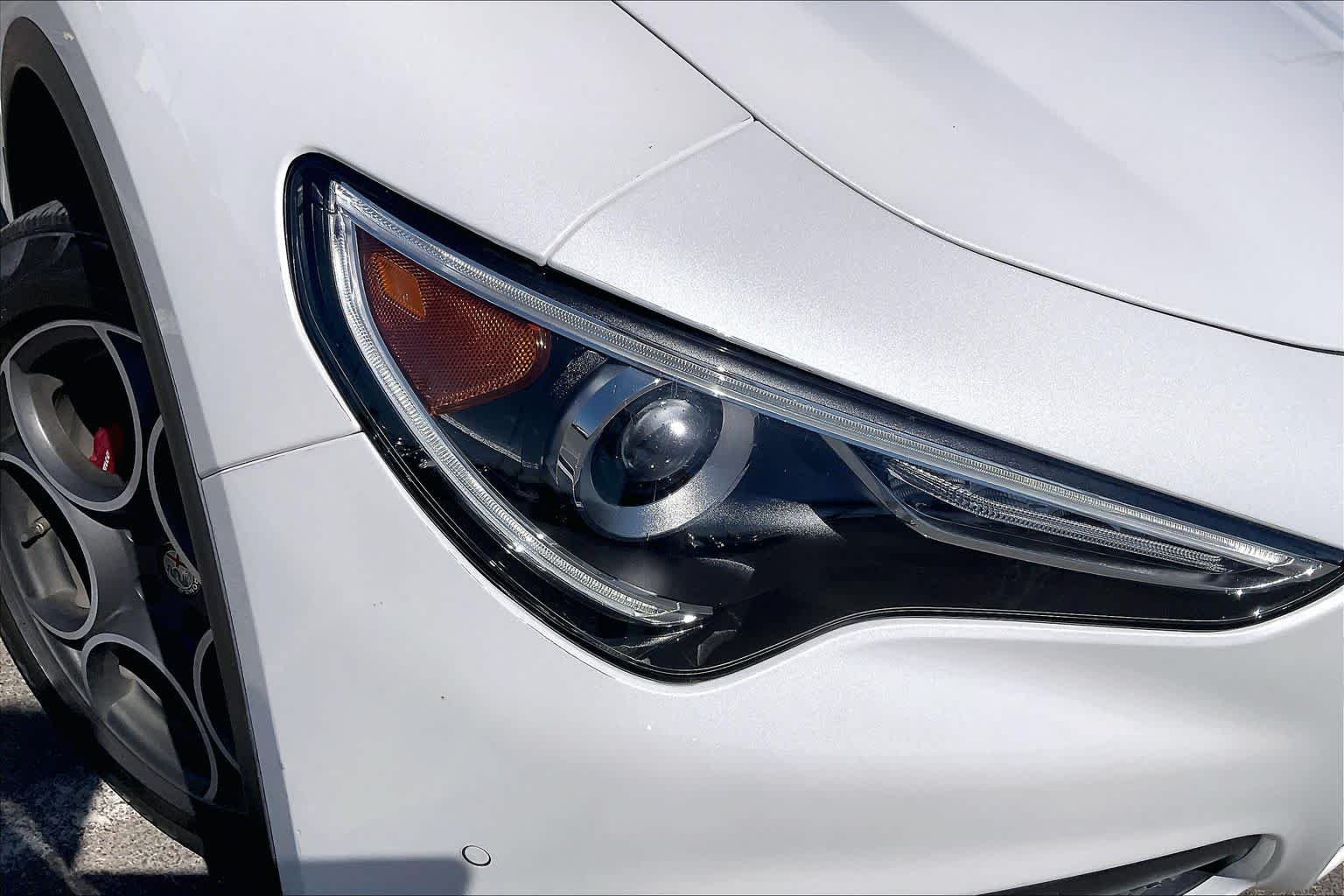 Used 2018 WHITE Alfa Romeo Ti Sport image 26