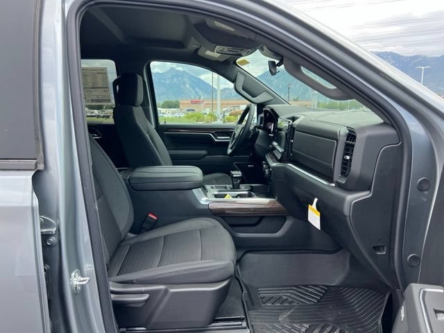 New 2026 Sterling Gray Metallic Chevrolet RST image 33