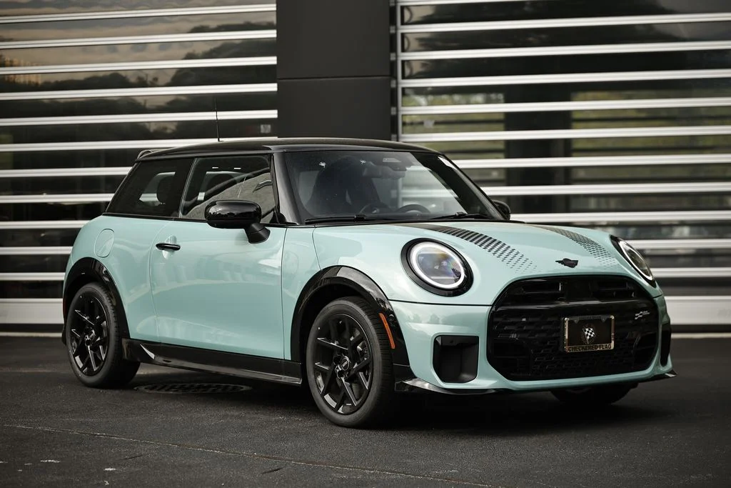 2026 MINI Hardtop Cooper S's photo