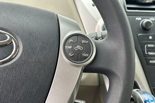 Used 2014 Beige Toyota Three image 29