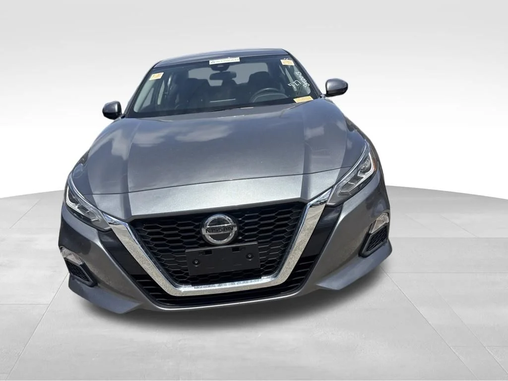 Used 2022 Gray Nissan 2.5 SV image 5