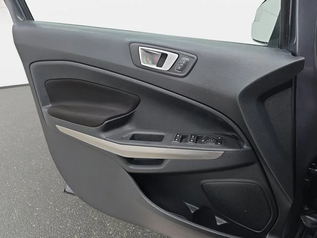 Used 2018 Smoke Metallic Ford SE image 27