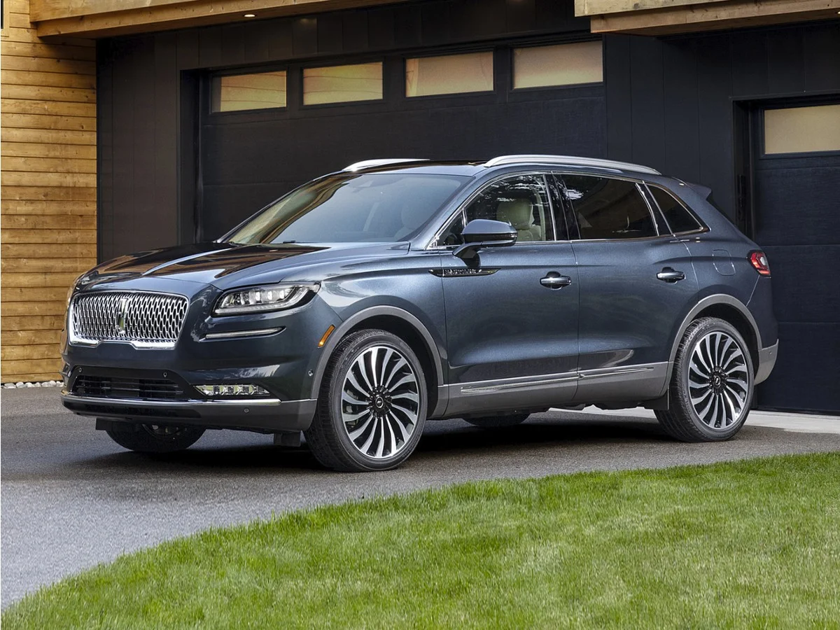 Used 2023 White Metallic Lincoln Reserve image 1