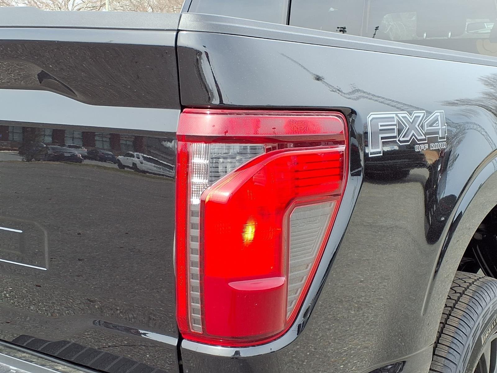 New 2026 Agate Black Metallic Ford XLT image 17