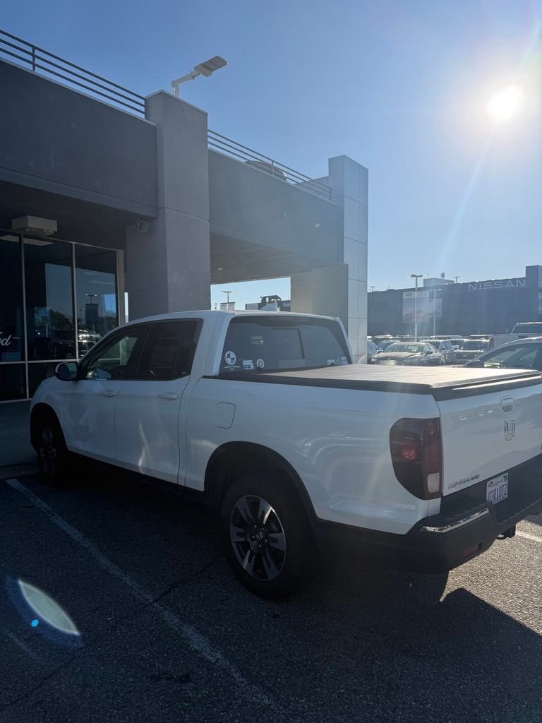 Used 2019 Diamond White Pearl Honda RTL-T image 4