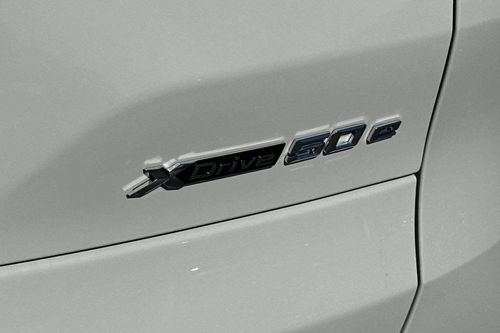 New 2026 Alpine White BMW xDrive50e image 6