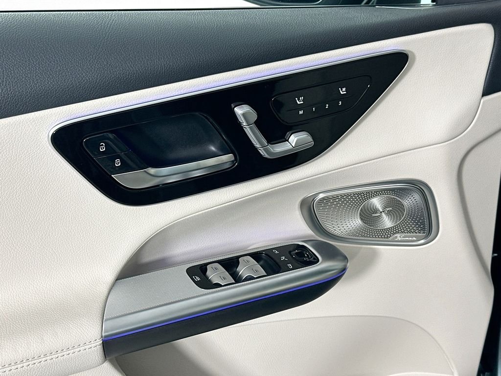 New 2026 Verde Silver Metallic Mercedes-Benz GLC 300 image 18