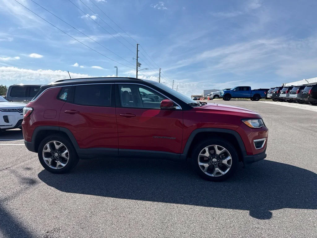 Used 2018 Redline Pearlcoat Jeep Limited image 1