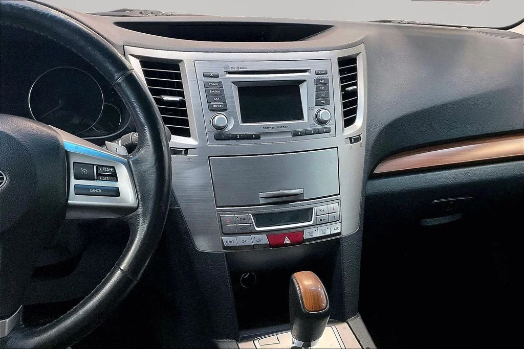 Used 2014 Twilight Blue Subaru 2.5i image 11