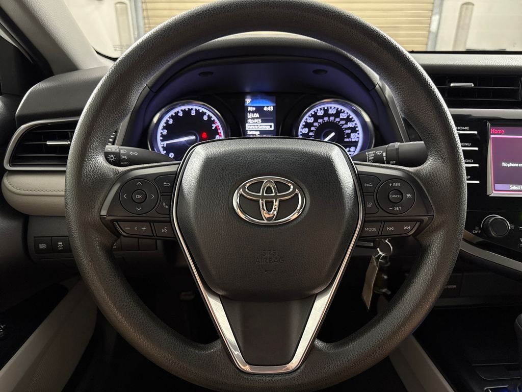 2019 Toyota Camry LE - Photo 12
