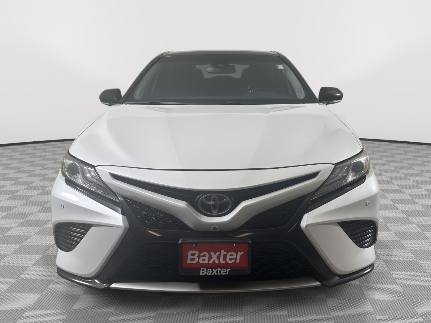Used 2019 Wind Chill Pearl w/Midnight Black Metallic Roof Toyota XSE V6 image 16